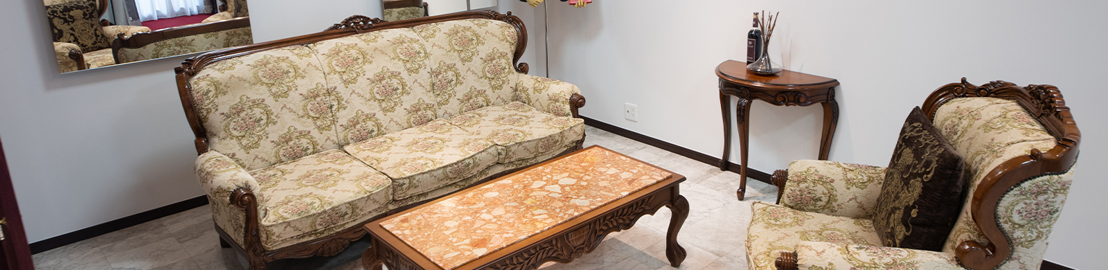 レディーススーツ